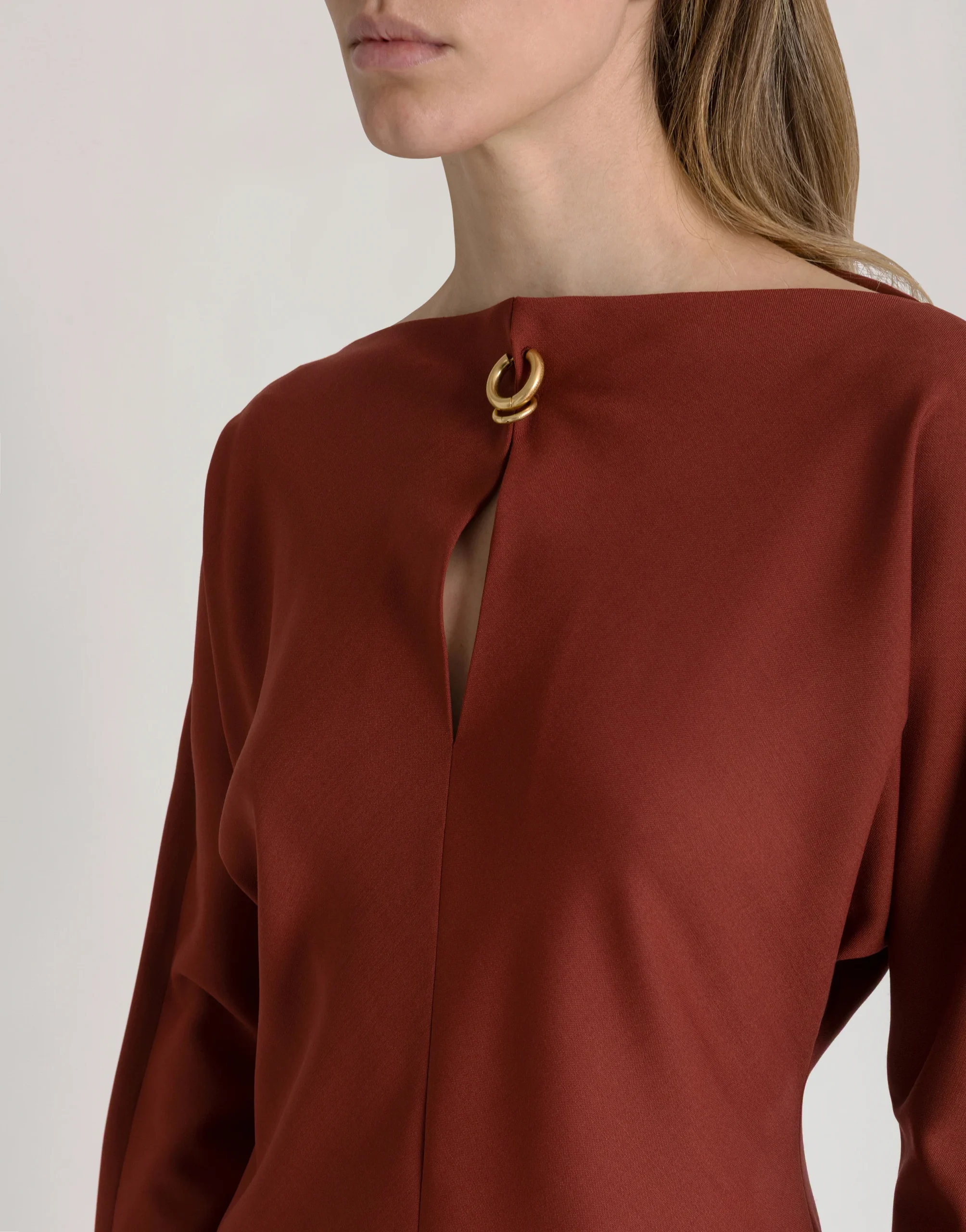 Abito midi con dettaglio piercing - immagine 5